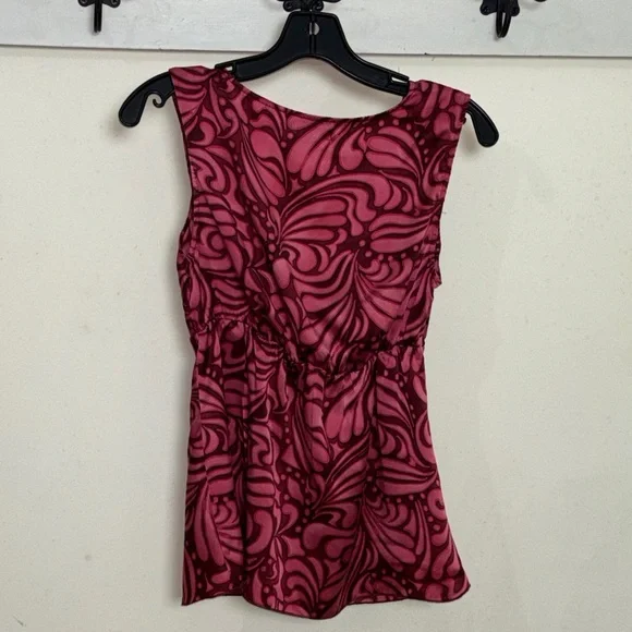 The Limited Pink Patterned Sleeveless Top - Picture 2 of 4